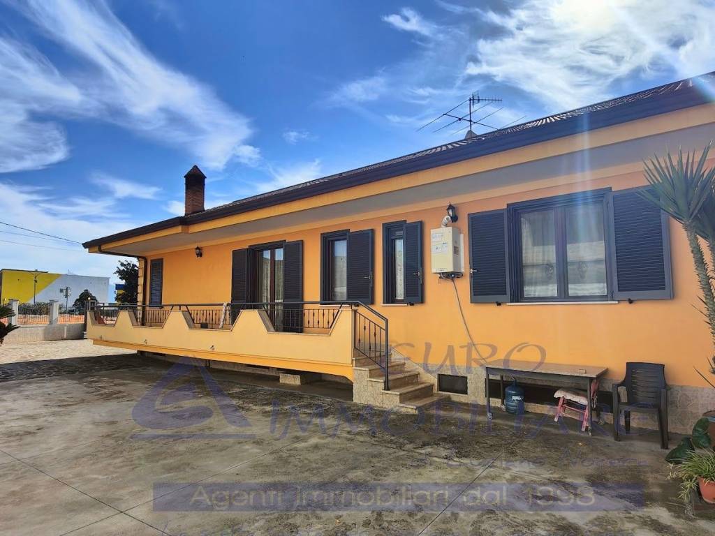 Villa a Maddaloni in Via Pioppolungo, 3 - Foto 4