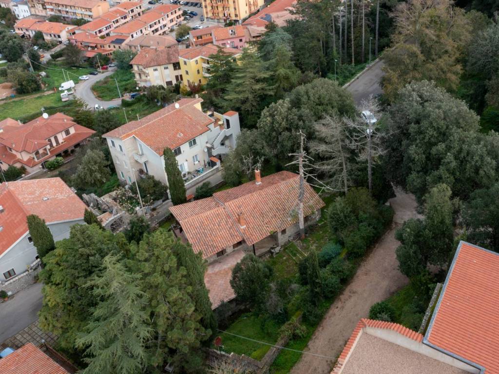 Villa a Tempio pausania in Piazza d'Italia - Foto 2