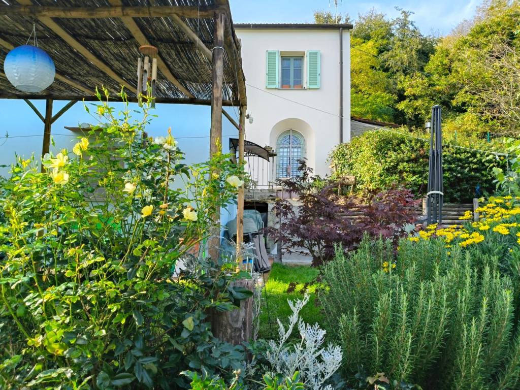 Casa indipendente a Pistoia in Via di Selvapiana, 47 - Foto 2