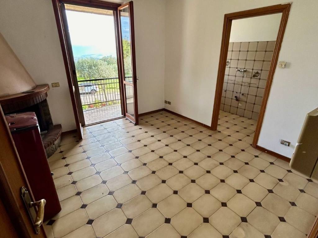 Appartamento a Todi in Vocabolo Castello-Montenero - Foto 4