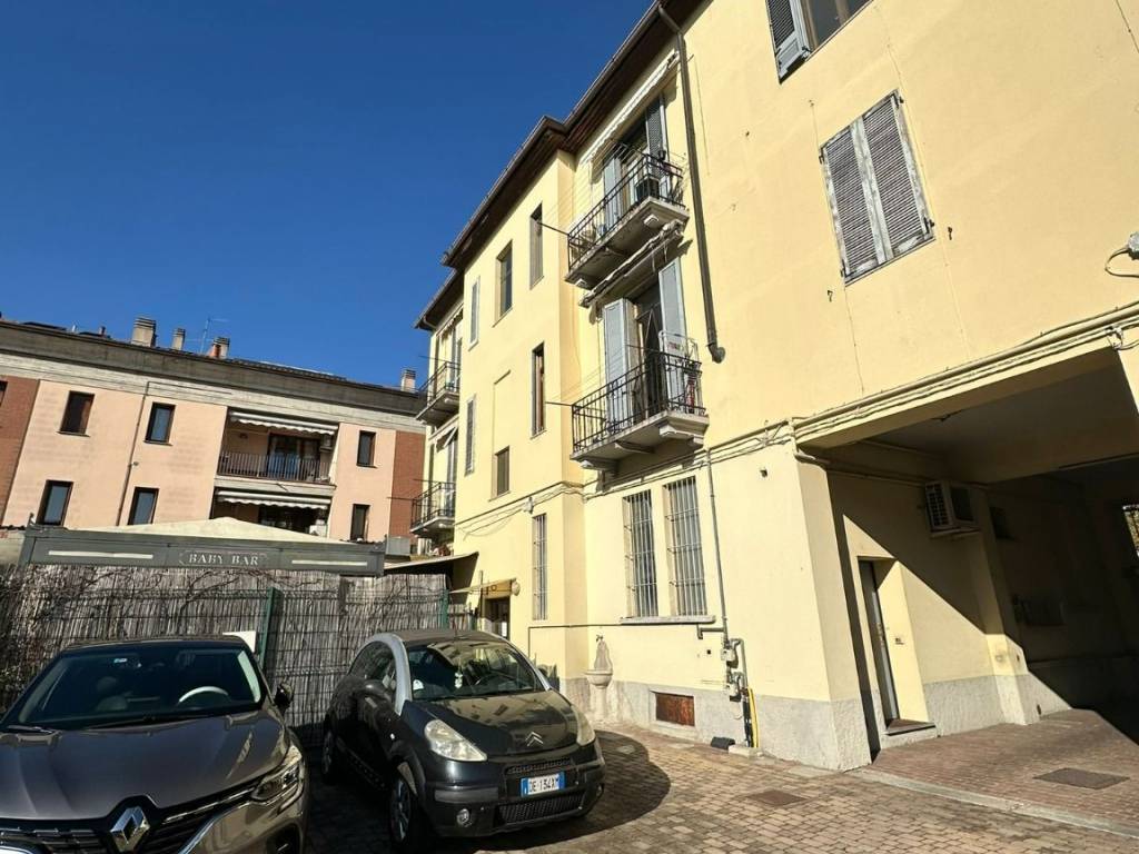 Appartamento a Monza in Viale Ugo Foscolo, 82 - Foto 2