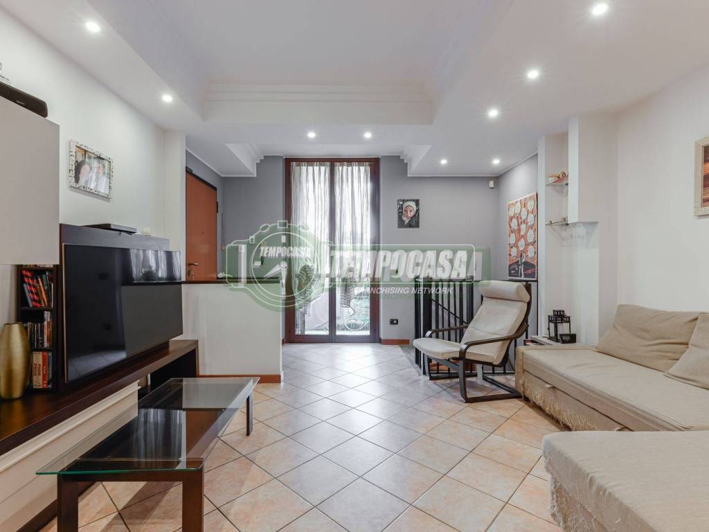 Appartamento a Vimercate in Via Don San Cernuschi 24 - Foto 2