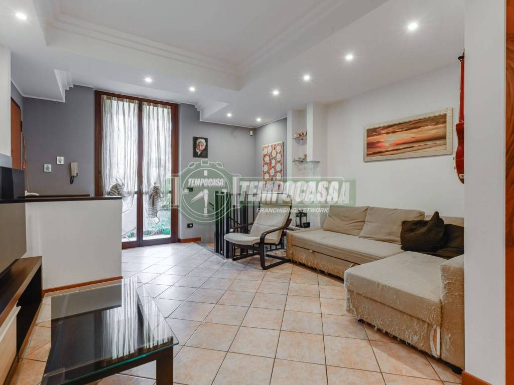 Appartamento a Vimercate in Via Don San Cernuschi 24 - Foto 3