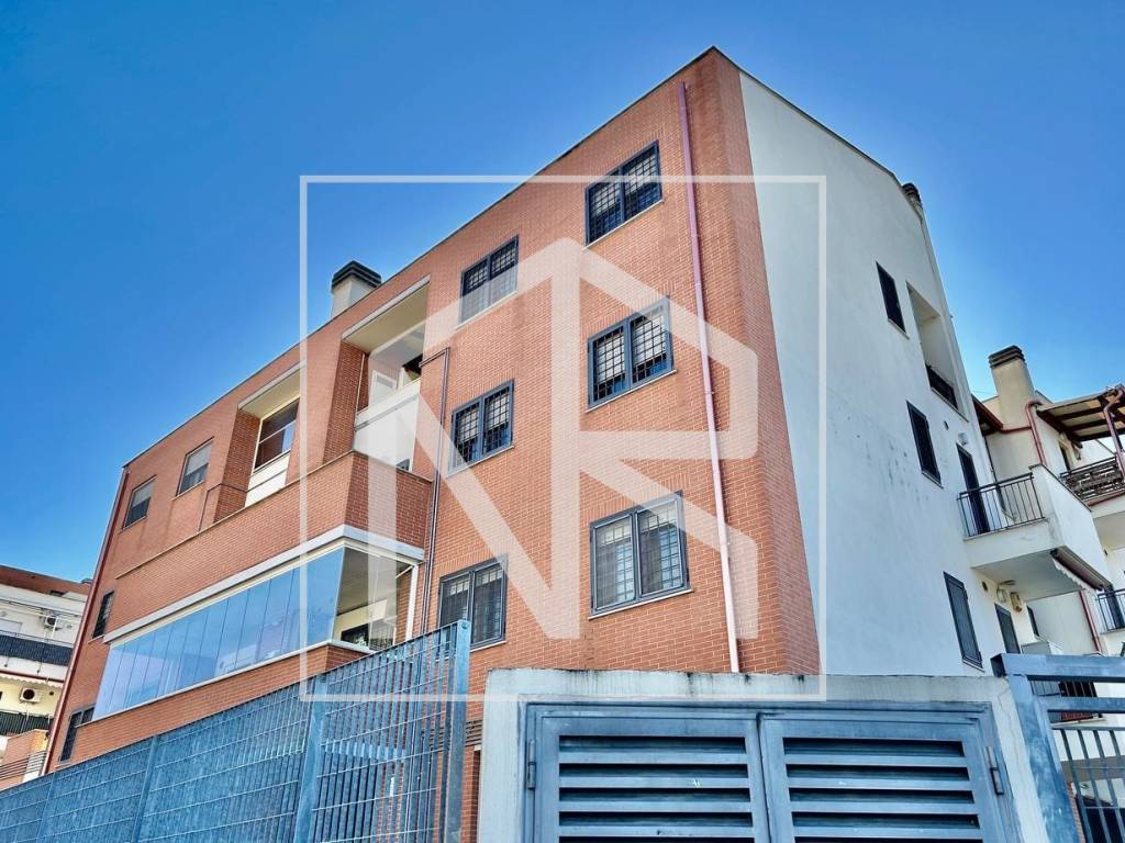 Appartamento a Roma in Via Cardinale Luigi Traglia, 29 - Foto 1