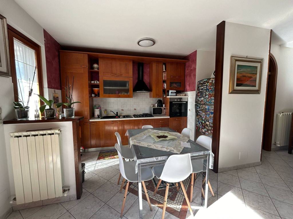 Appartamento a Castiglione del lago in Via Giosuè Carducci, 47 - Foto 4