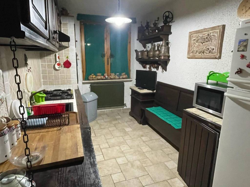 Appartamento a Tagliacozzo in Via del Colle - Foto 4