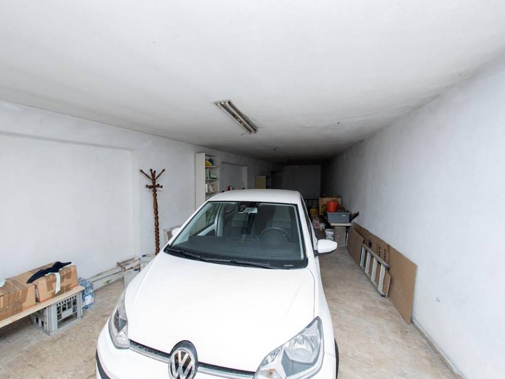 Box / garage a Formia in Via Olivetani - Foto 4