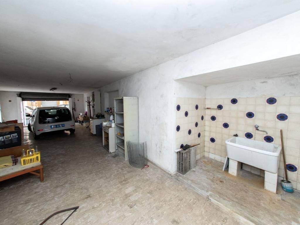 Box / garage a Formia in Via Olivetani - Foto 5