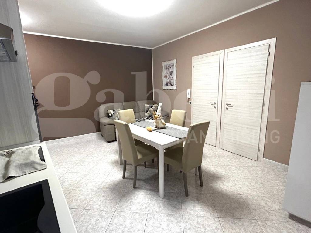 Appartamento a Terracina in Piazza Gregorio Antonelli - Foto 2