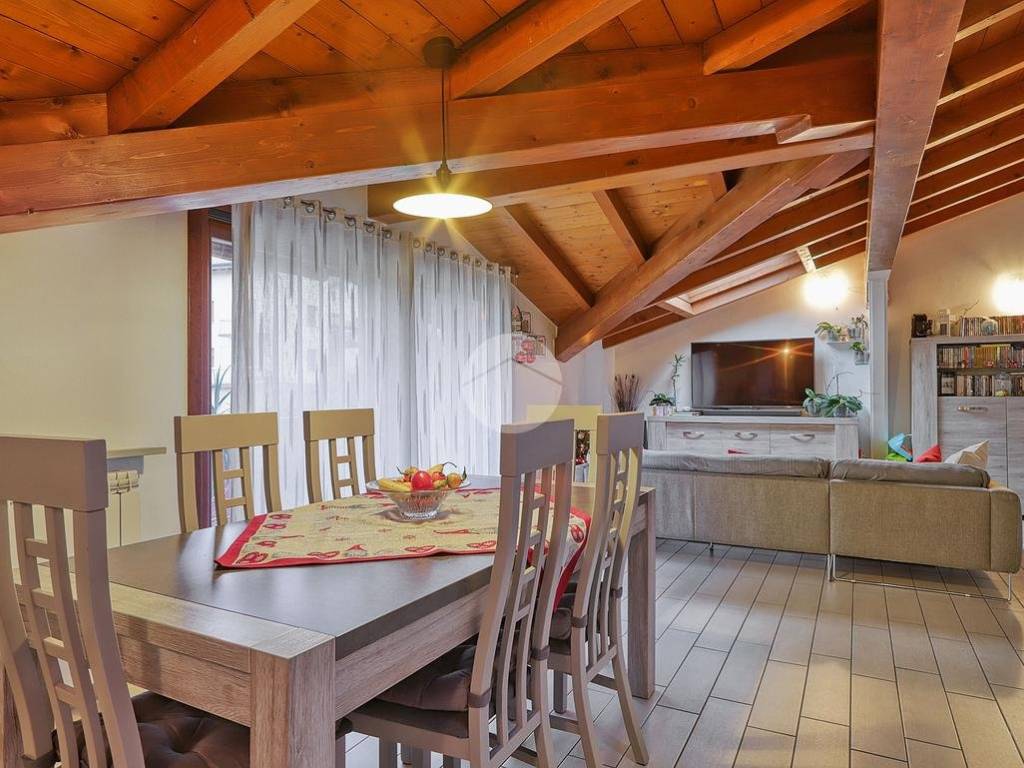 Appartamento a Castronno in Via S. Carlo - Foto 5