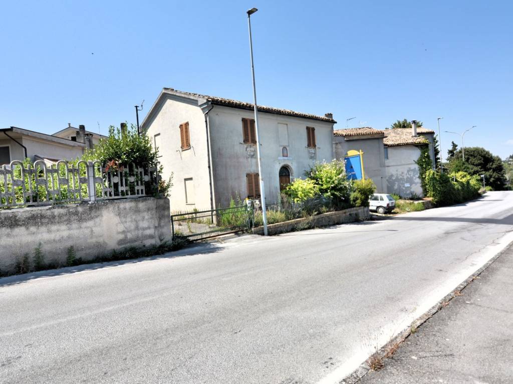 Casa indipendente a Castelfidardo in Via Podgora, 79 - Foto 2