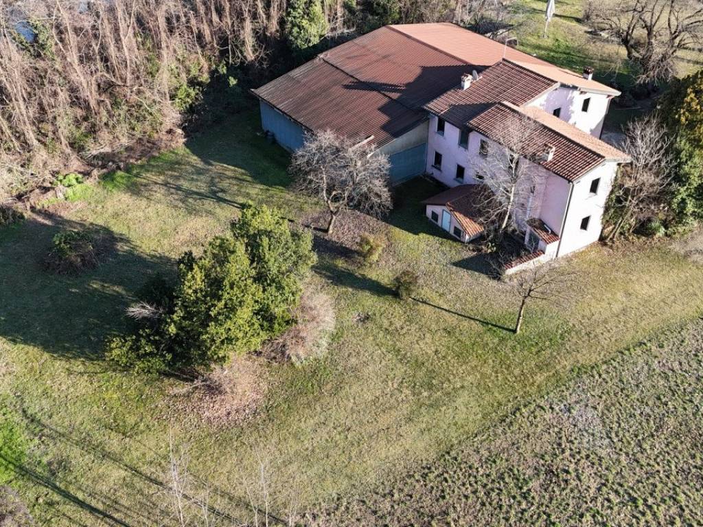 Villa a Thiene in Via Gombe, 18 - Foto 2