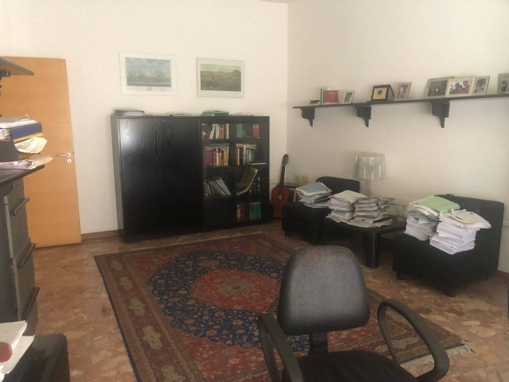 Appartamento a Crotone in Via Mario Nicoletta - Foto 2