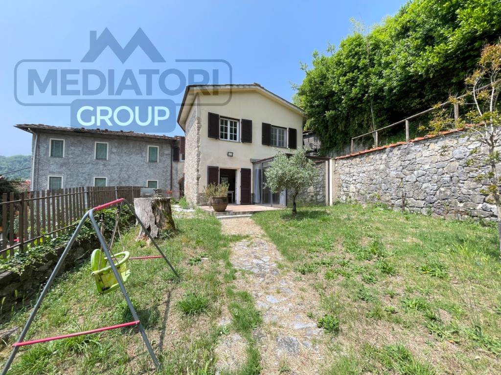 Villa a Borgo a mozzano in Viale Italia, 10 - Foto 2