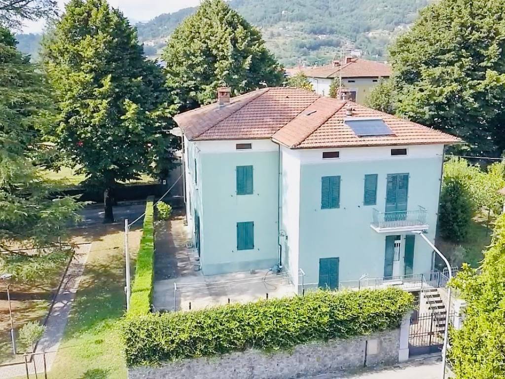 Villa a Barga in Via Roma - Foto 2