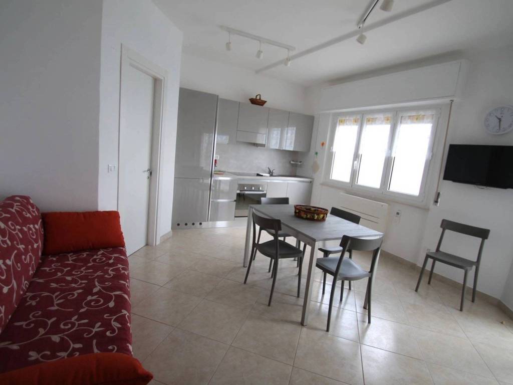 Appartamento a Borghetto santo spirito in Lungomare Matteotti 11. - Foto 2