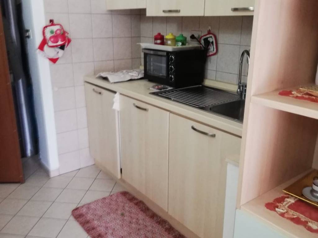Appartamento a Asti in Via Edmondo De Amicis - Foto 4