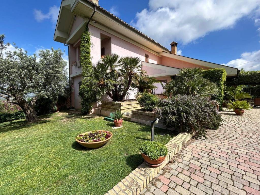 Villa a Chieti in via Licini - Foto 2