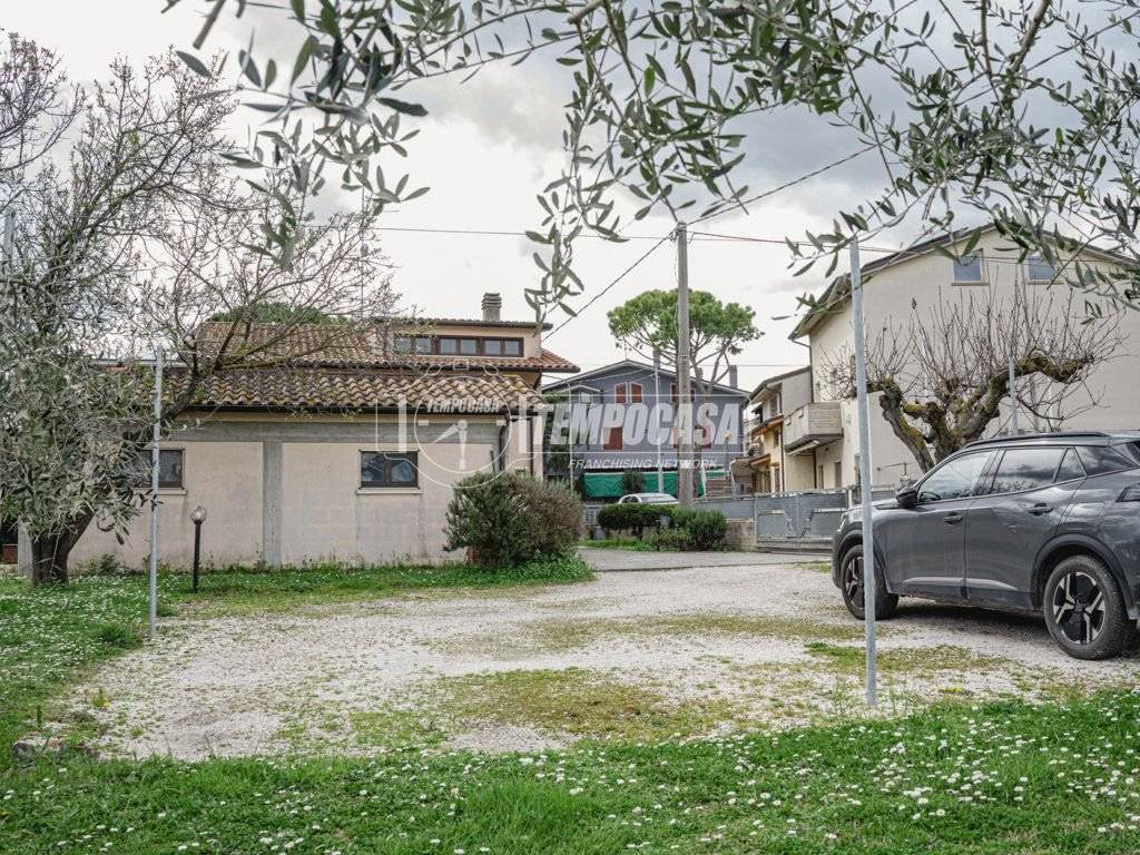 Casa indipendente a Fano in Via Fossa di Sant'Orso - Foto 4
