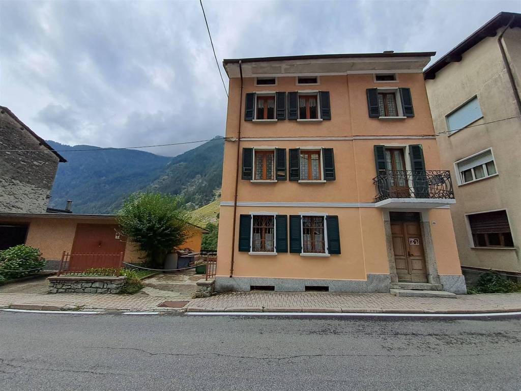 Casa indipendente a Campodolcino in Via Prestone, 46 - Foto 3