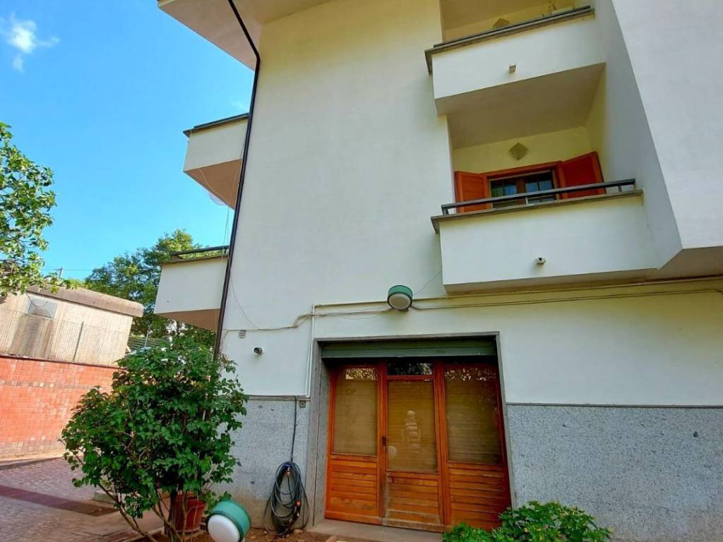 Appartamento a Pesche in via Albert Bruce Sabin, 6 - Foto 3