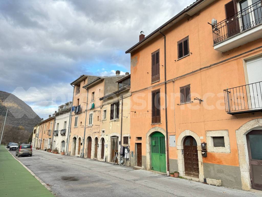 Appartamento a Castel di sangro in Via Aufidenate, 12 - Foto 3