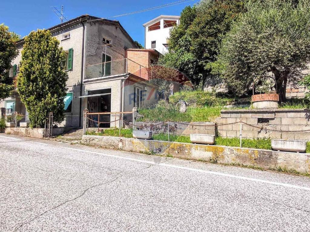 Casa indipendente a Fabriano in Frazione Sant'Elia, 39 - Foto 2