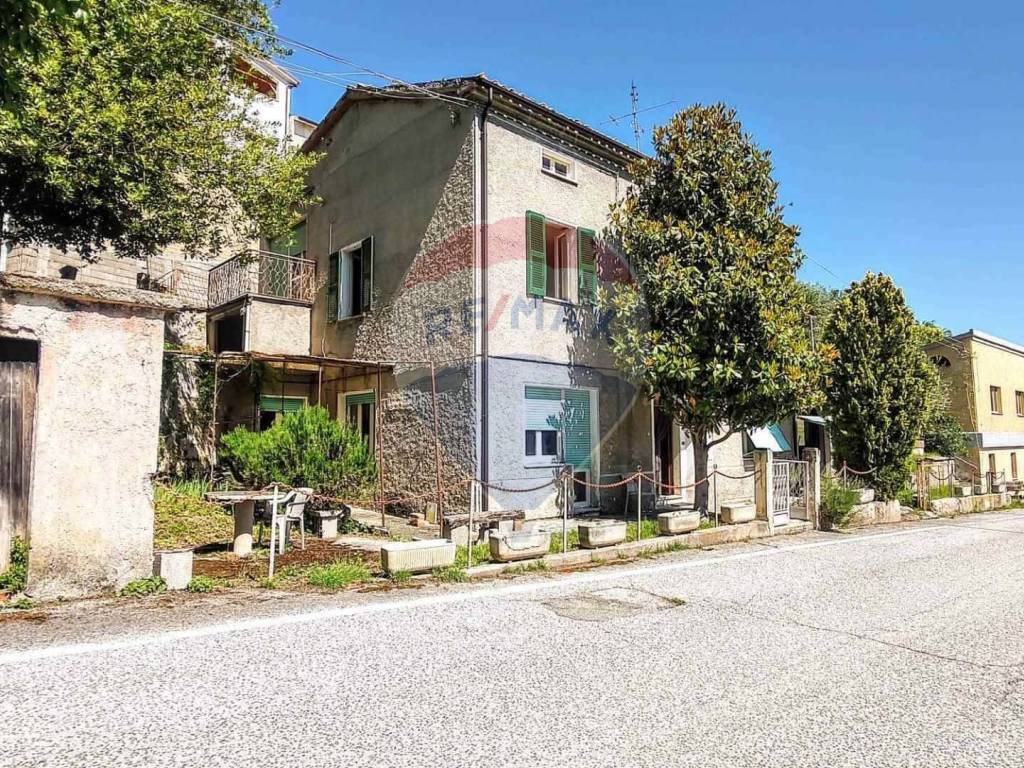 Casa indipendente a Fabriano in Frazione Sant'Elia, 39 - Foto 4