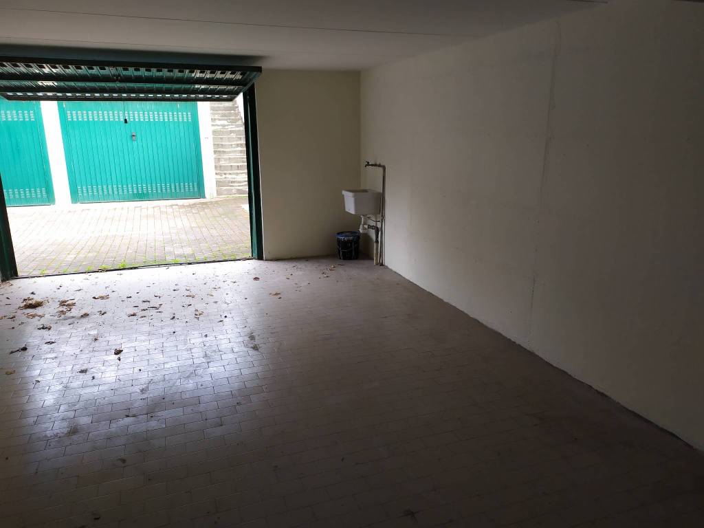 Box / garage a Parma in Via Edward Jenner, 6 - Foto 3