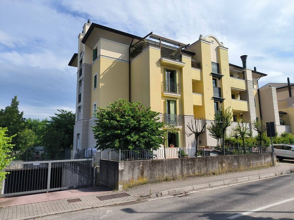 Appartamento a Pordenone in Via Giulio Locatelli - Foto 2
