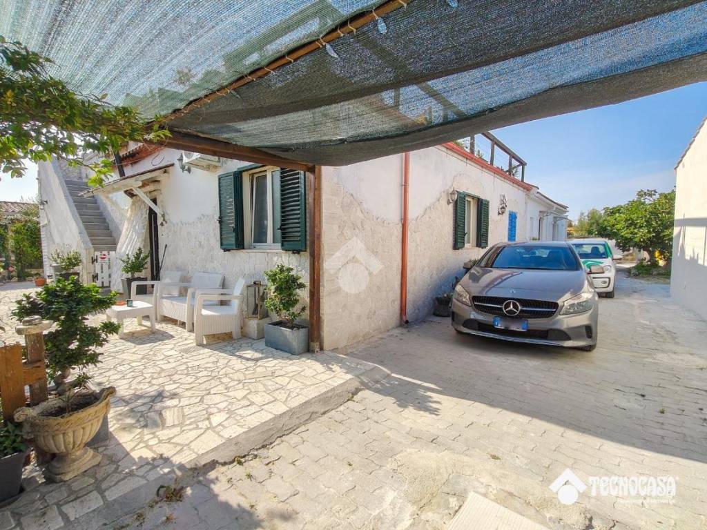 Villa a Vieste in Villa indipendente Contrada SCIALARA - Foto 2