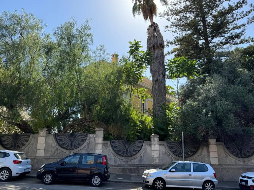 Villa a Cagliari in Viale Luigi Merello, 45 - Foto 3