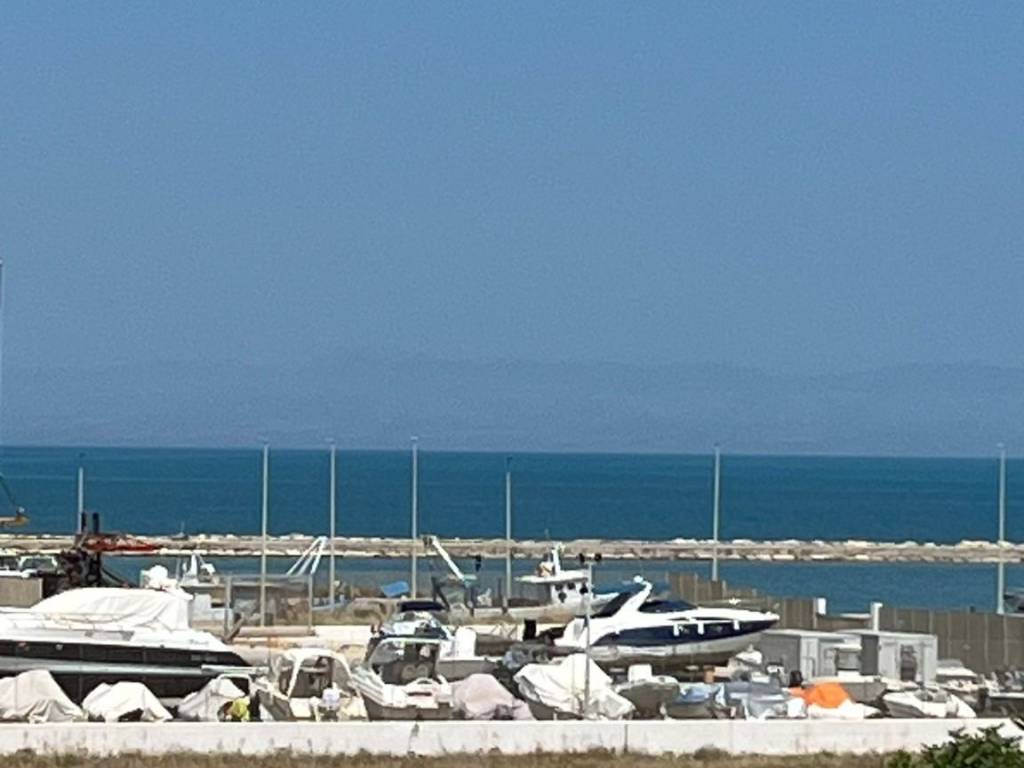Appartamento a Margherita di savoia in Via Manfredonia - Foto 4