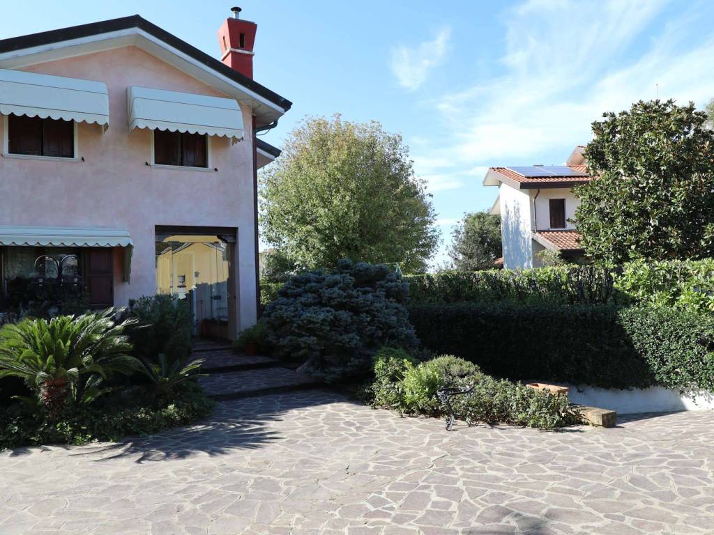 Villa a Caorle in Largo Verona - Foto 2