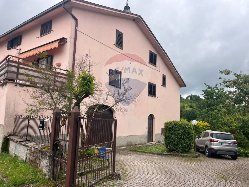 Rustico / casale a Torricella in sabina in Via Aldo Moro - Foto 2