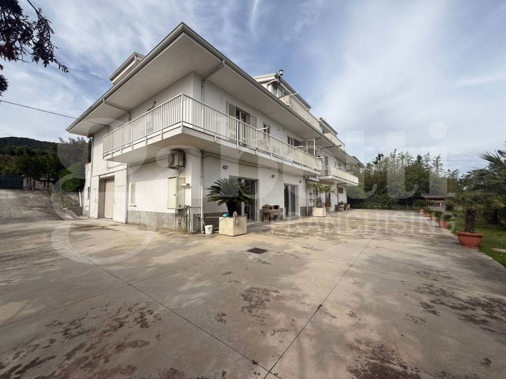 Casa indipendente a Gizzeria in via Santa Caterina, 21 - Foto 3