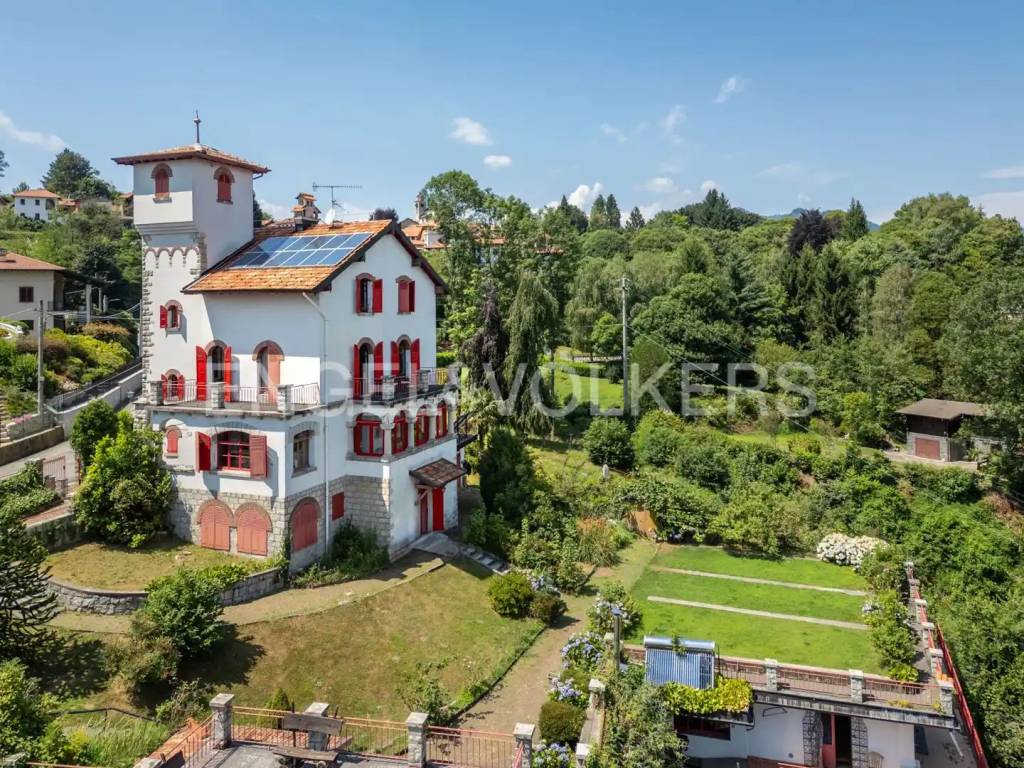 Villa a Madonna del sasso in Via Santuario, 21 - Foto 4