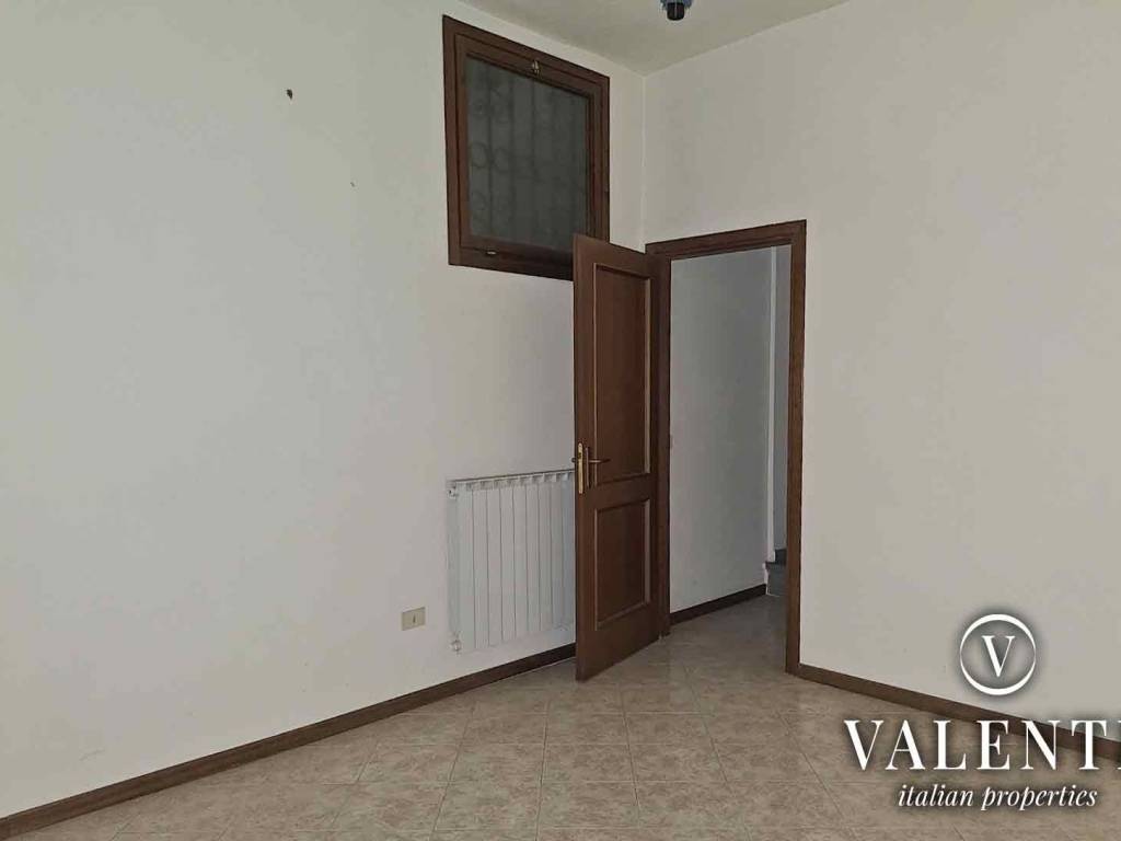 Appartamento a Montevarchi in Via Isidoro del Lungo, 87 - Foto 3