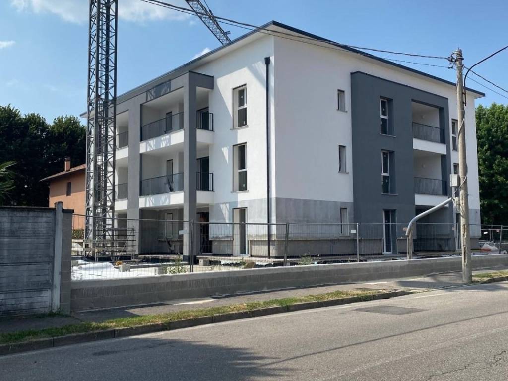 Appartamento a Saronno in Via Giovanni Amadeo, 2 - Foto 2