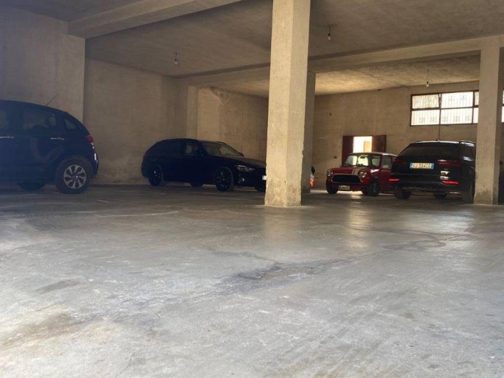 Box / garage a Mesagne in Via Ticino, 46 - Foto 2