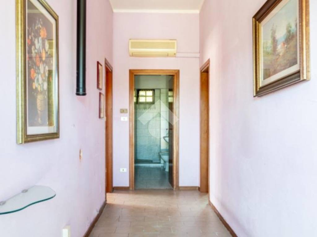 Villa a Villafranca di verona in Via Piave, 21 - Foto 4