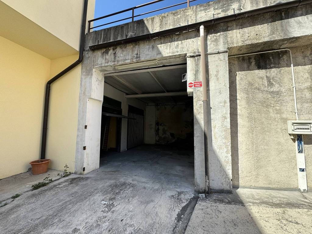 Box / garage a Trieste in VICOLO DELL'OSPITALE MILITARE , 23 - Foto 5