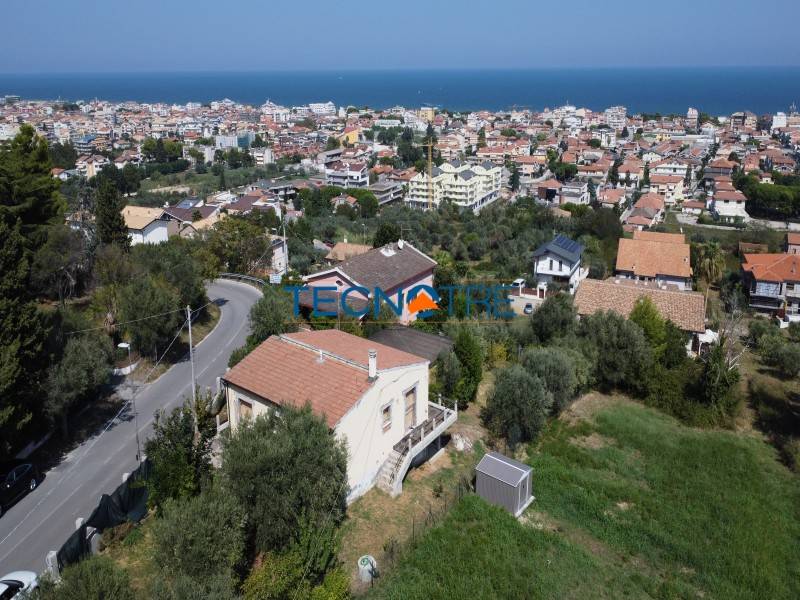 Villa a Tortoreto in Via Enzo Ferrari, 64 - Foto 2