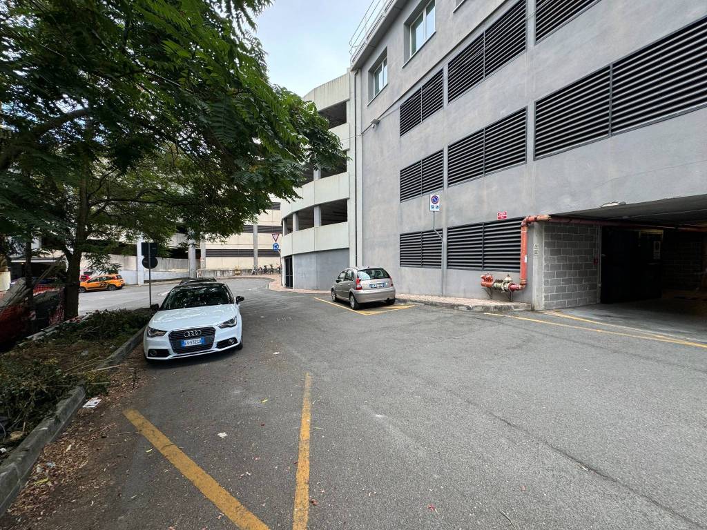 Box / garage a La spezia in Via Giovanni Costantini - Foto 2