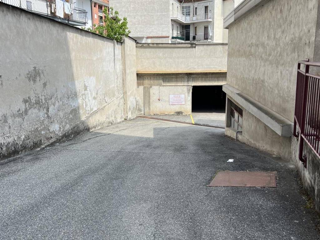 Box / garage a Alessandria in Via Piave, 57 - Foto 2