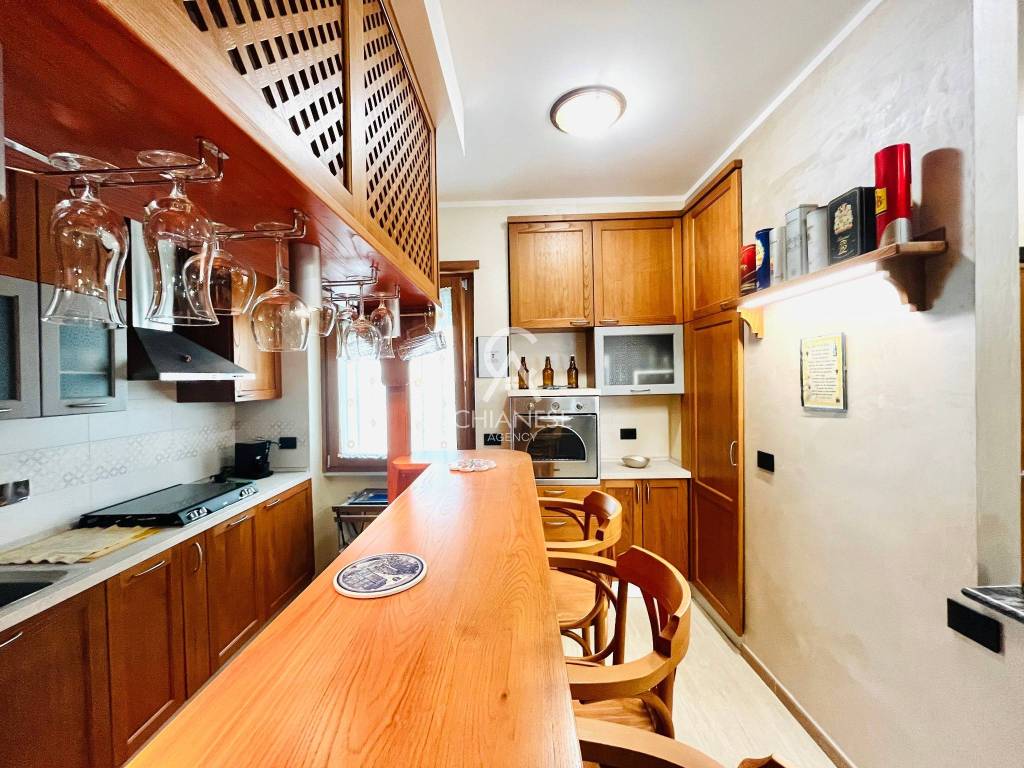 Appartamento a Salerno in Via Pietro Ignazio Rufolo, 16 - Foto 3