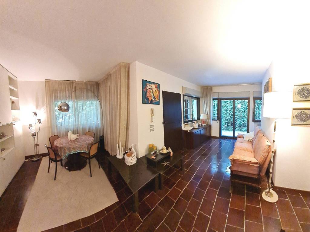 Villa a Riccione in Viale Fratelli Bandiera - Foto 4