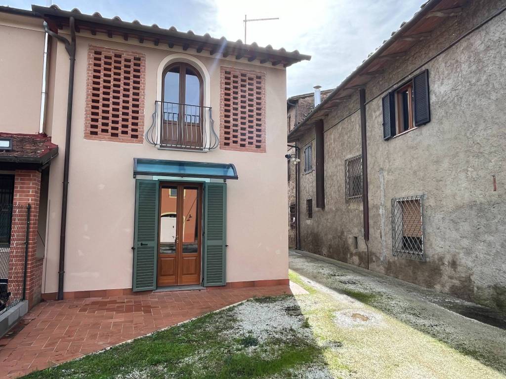 Casa indipendente a Altopascio in Via del Valico - Foto 2