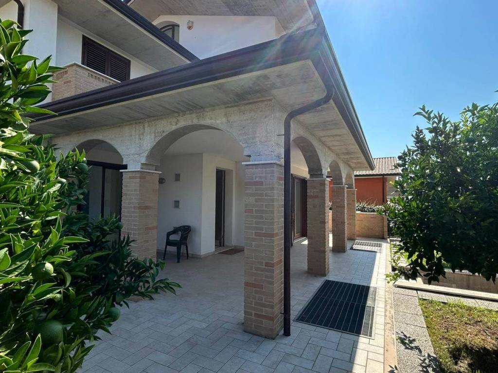 Villa a Treglio in C.da San Giorgio - Foto 2