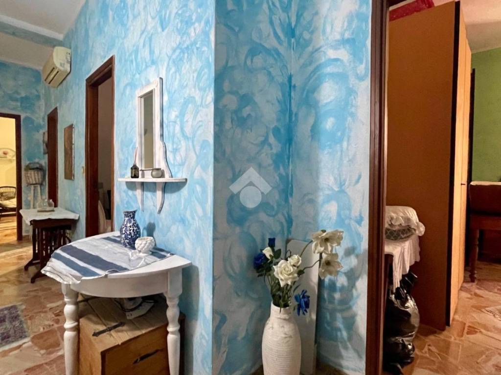 Casa indipendente a Castellammare del golfo in Via Raffaello Sanzio, 11 - Foto 4